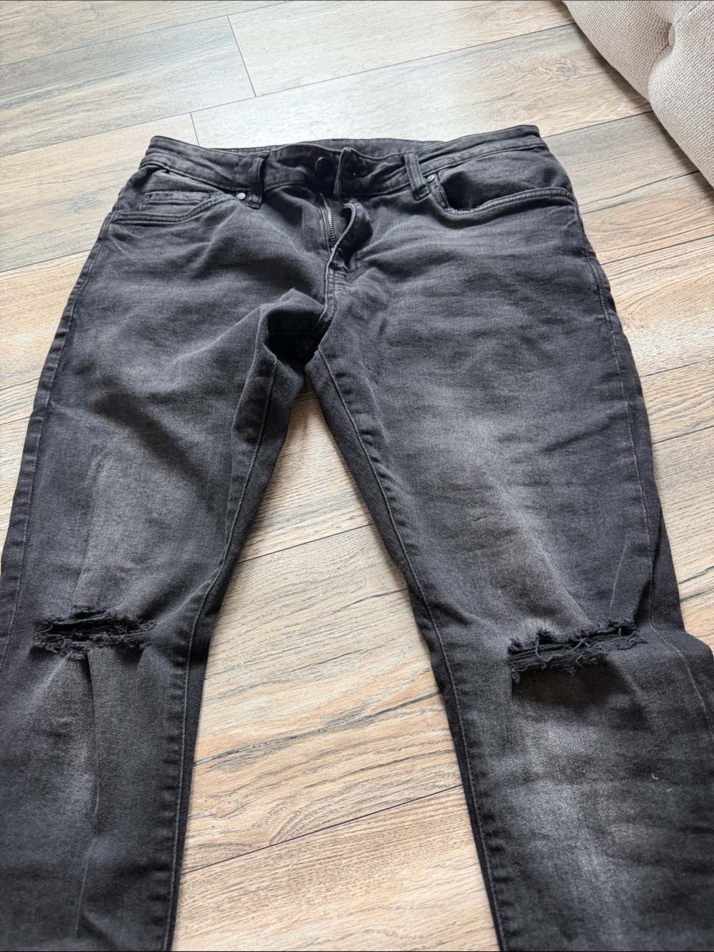 Youngla men’s skinny distressed black jeans zippered ankles - Picture 4 of 4
